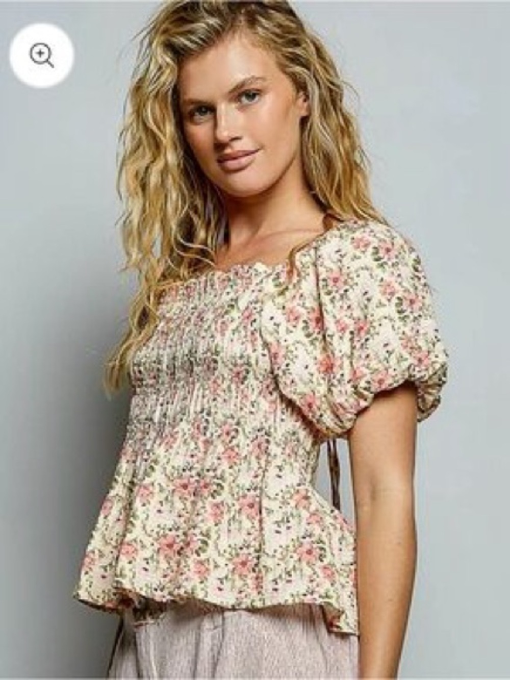 POL Smocked Floral Puff Sleeve Top - Cream with Pink Floral Size Medium
